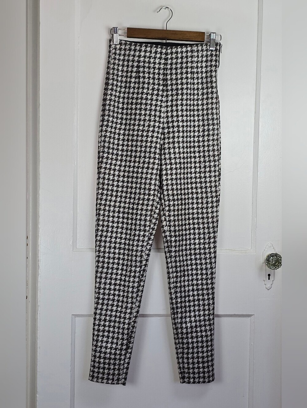 Zara Grey and White Knit High Rise Legging Ankle Pants S